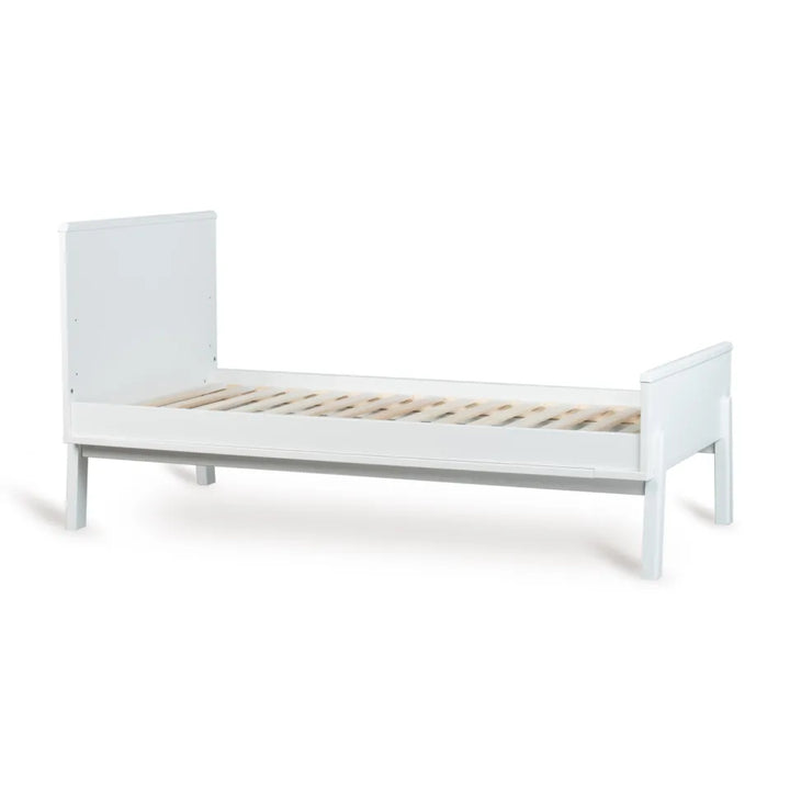 Quax Ashi Bed 70x140 cm in Cream, verstelbare bodem en omvormbaar tot junior bed, ideaal voor groei en zelfstandigheid