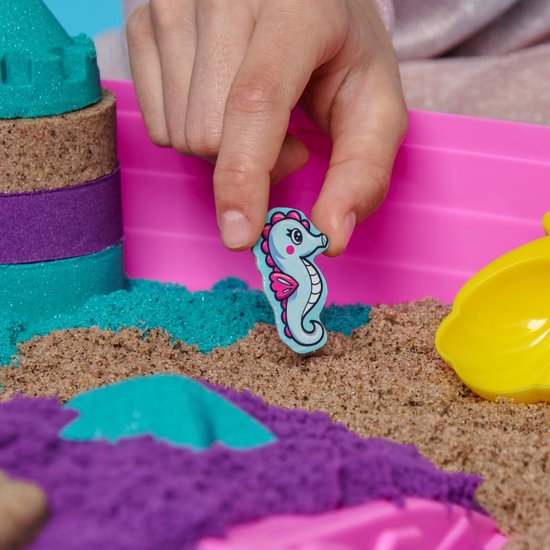 Kinetic Sand zeemeerminset met glinsterend zand en fantasiefiguren