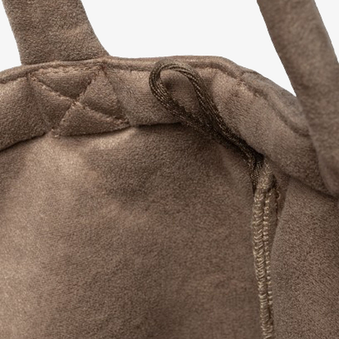 Joolz x Studio Noos Mom Bag Sandy Taupe, ruime verzorgingstas met kinderwagenbevestiging.