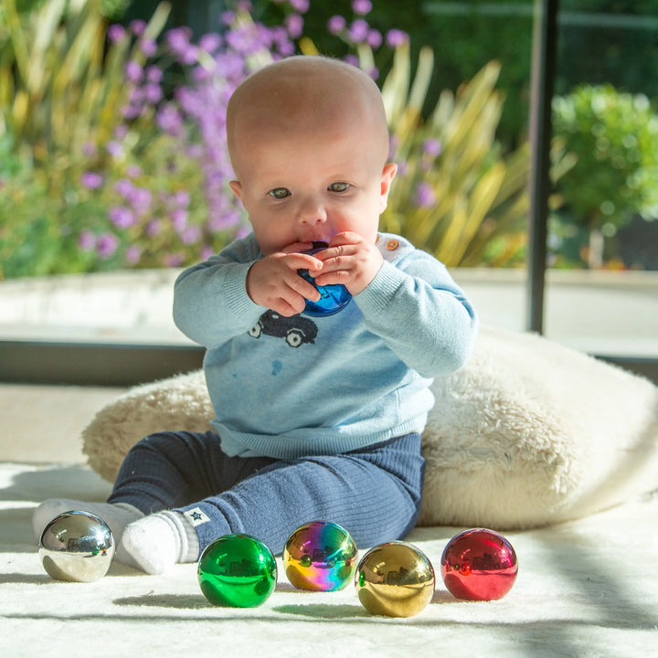 Set van 6 glanzende Tickit sensorische ballen in metallic kleuren met spiegelend oppervlak