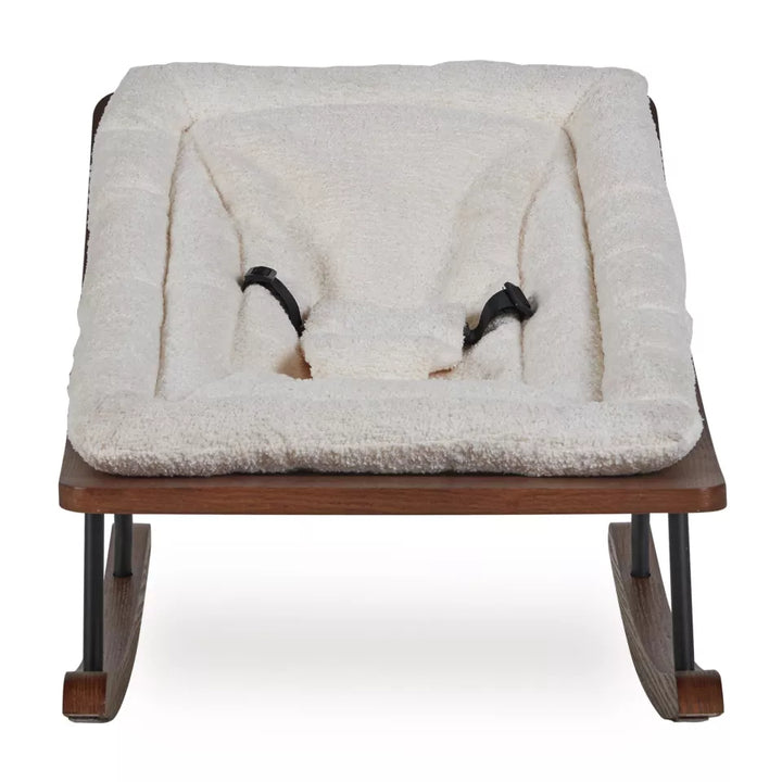 Quax Rocking Baby Bouncer in Bouclé, essen houten frame, afneembare en wasbare hoes.
