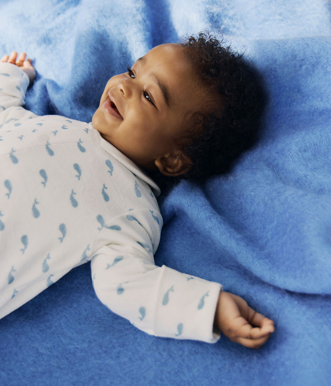 Uniseks Petit Bateau pyjama in fluwelen bouclé met kraagje