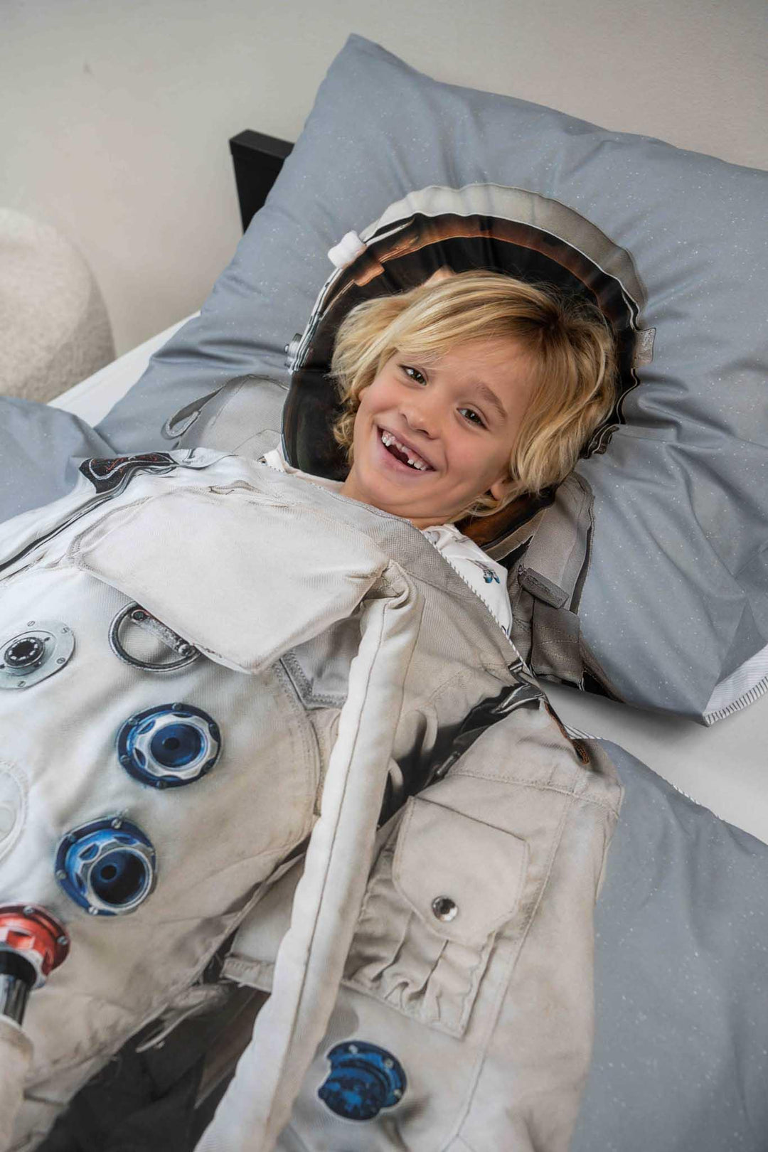 Snurk astronaut dekbedovertrek 140x200 cm met grijze ruimteprint en biologisch katoen