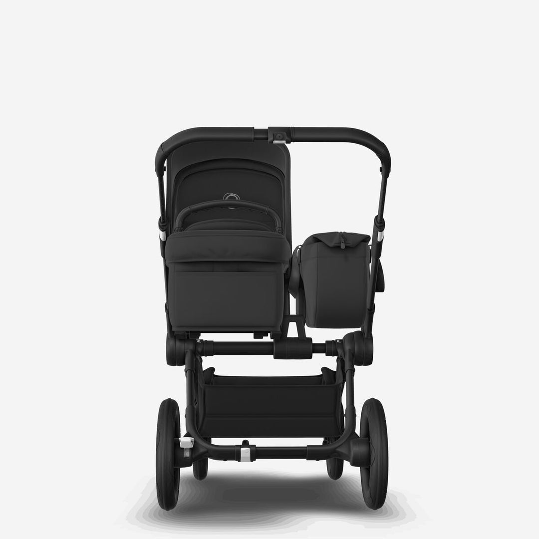 Bugaboo Donkey5 Mono kinderwagen in Black / Midnight Black, om te vormen tot duo kinderwagen, met ruime opbergcapaciteit en UPF 50+ zonnekap.