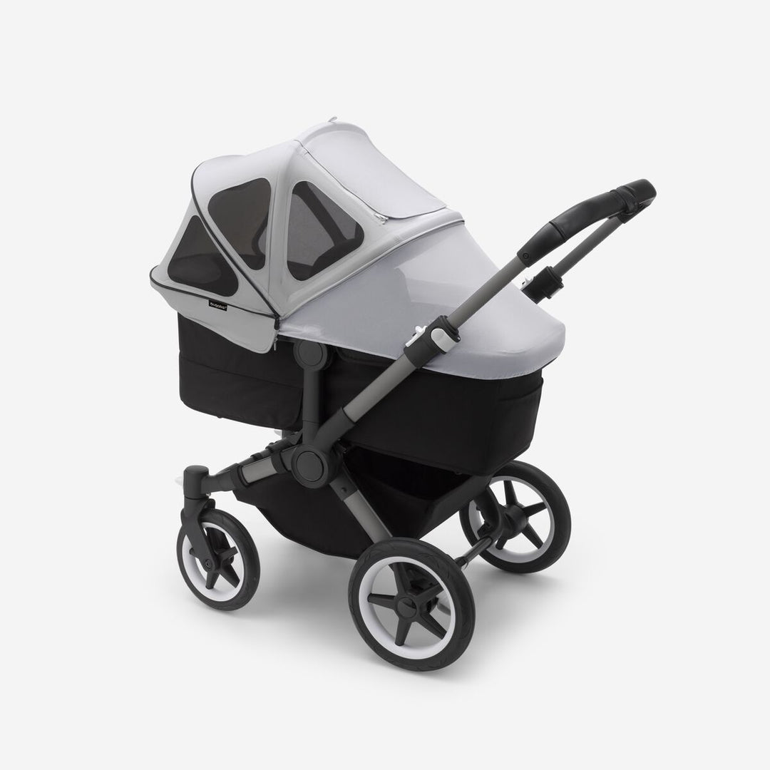 Bugaboo Donkey5 Breezy Zonnekap in Misty Grey met UPF 50+ bescherming en breezy venster.