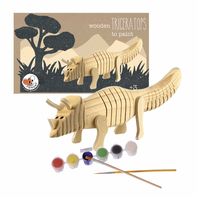 Complete knutselset van Egmont Toys met een houten triceratops, verf en penselen, klaar om geschilderd te worden