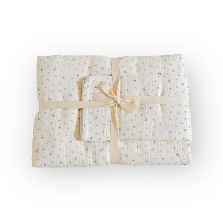 Coco & Pine donsovertrek Ellis 100x135 cm in ecru met paarse bloemenprint