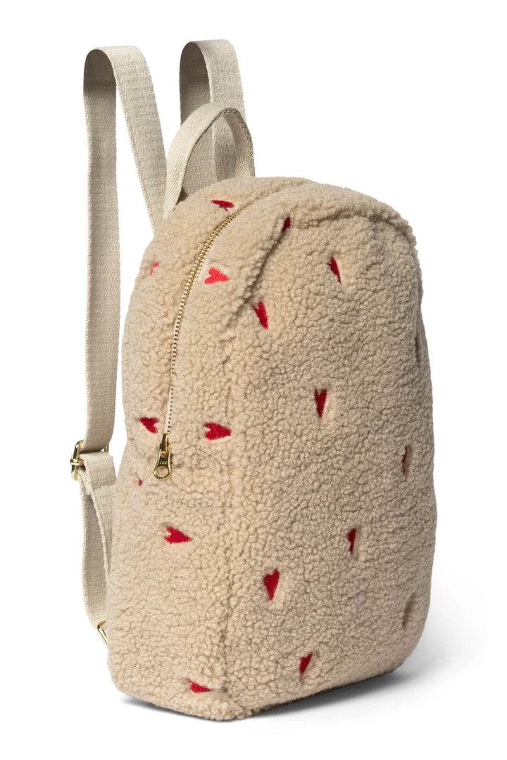 Mini rugzak van Studio Noos in teddy stof met hartjesmotief, kleur ecru