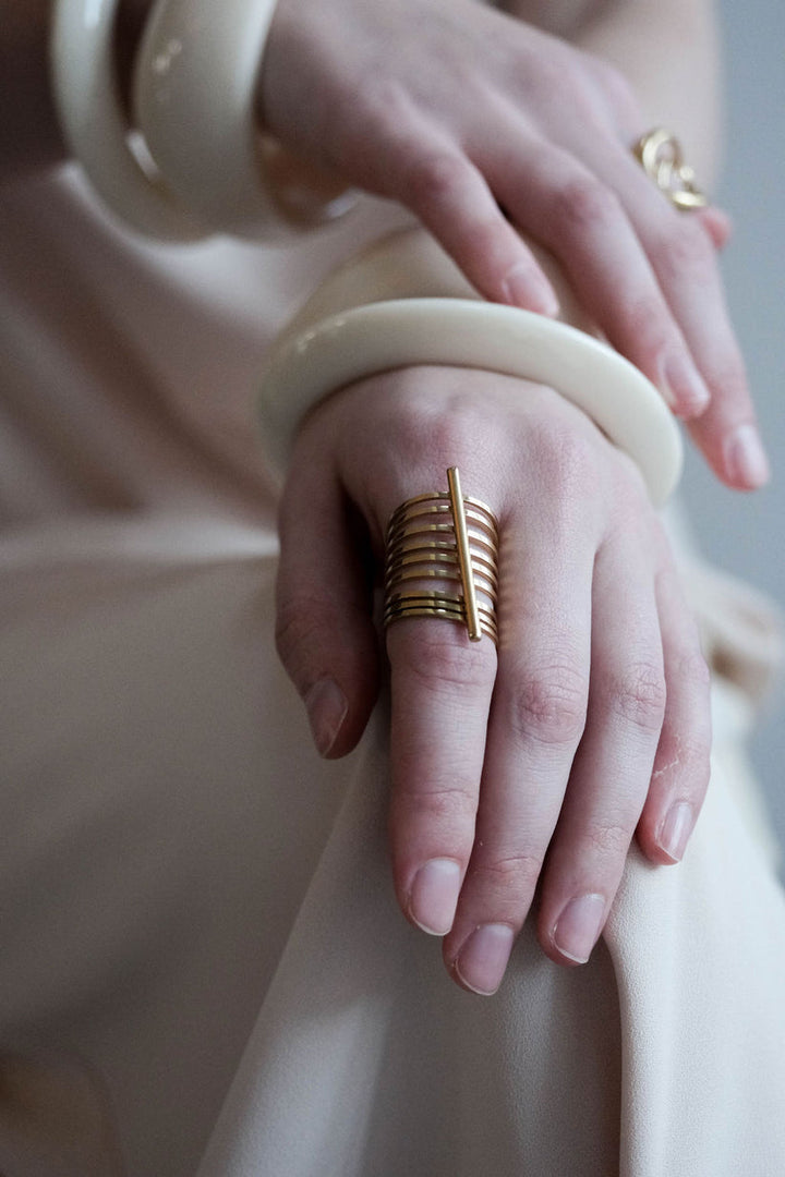 Masté Antwerp Mia Ring, gemaakt van stainless steel met gouden plating, duurzaam, waterproof en allergievrij