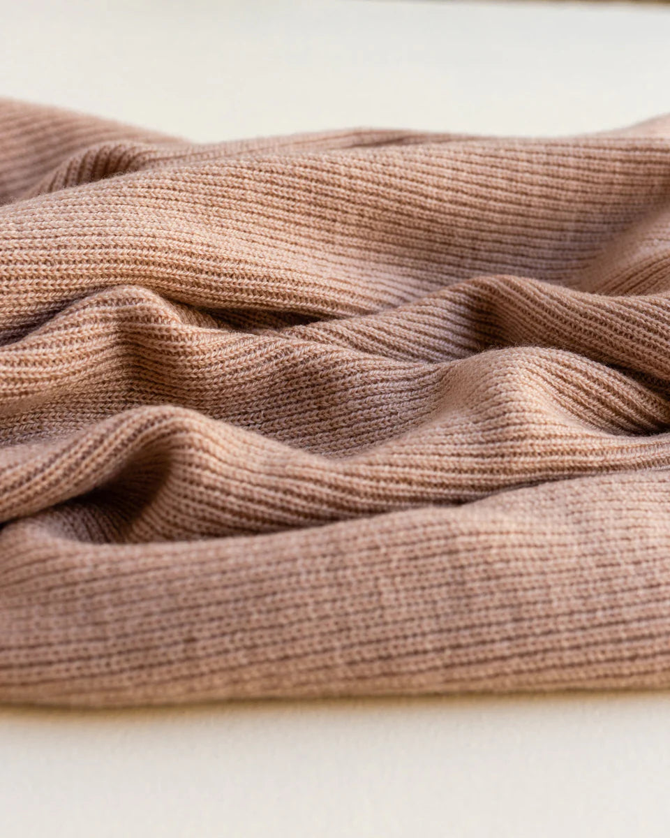 Hvid deken Felix van merinowol in Rose, 70x95 cm