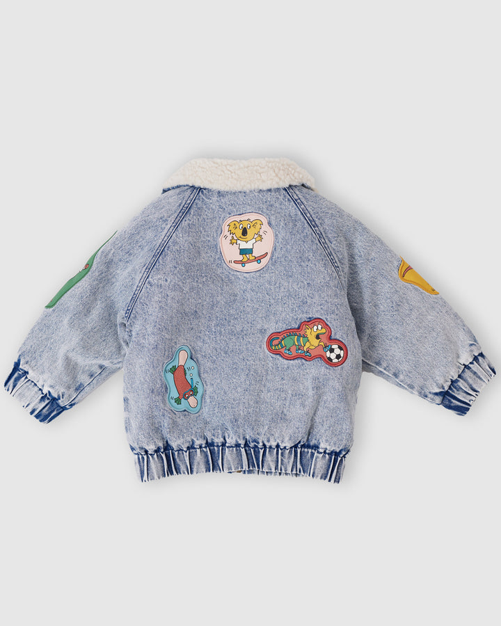 Denim sherpa jas van Goldie + Ace met dierenbadges en zachte voering