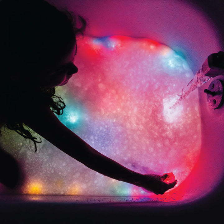 Glo Pals Sammy Light Up Red badspeeltje met licht en buigbare armen in bad