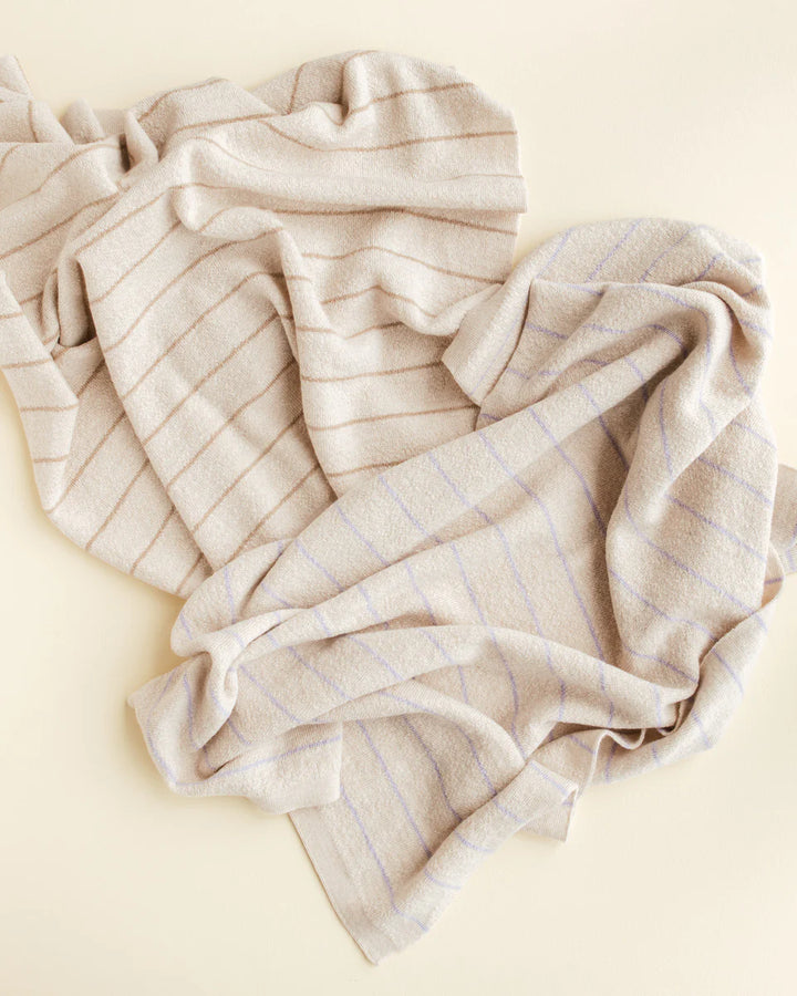 Hvid deken Harry 70x100 cm in Cream/Lilac, gebreid merinowol