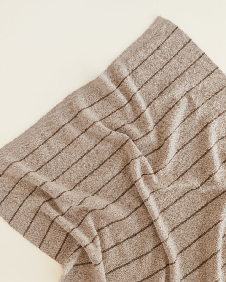 Harry deken van Hvid in Sand/Mocha, jersey breiwerk, 70 x 100 cm