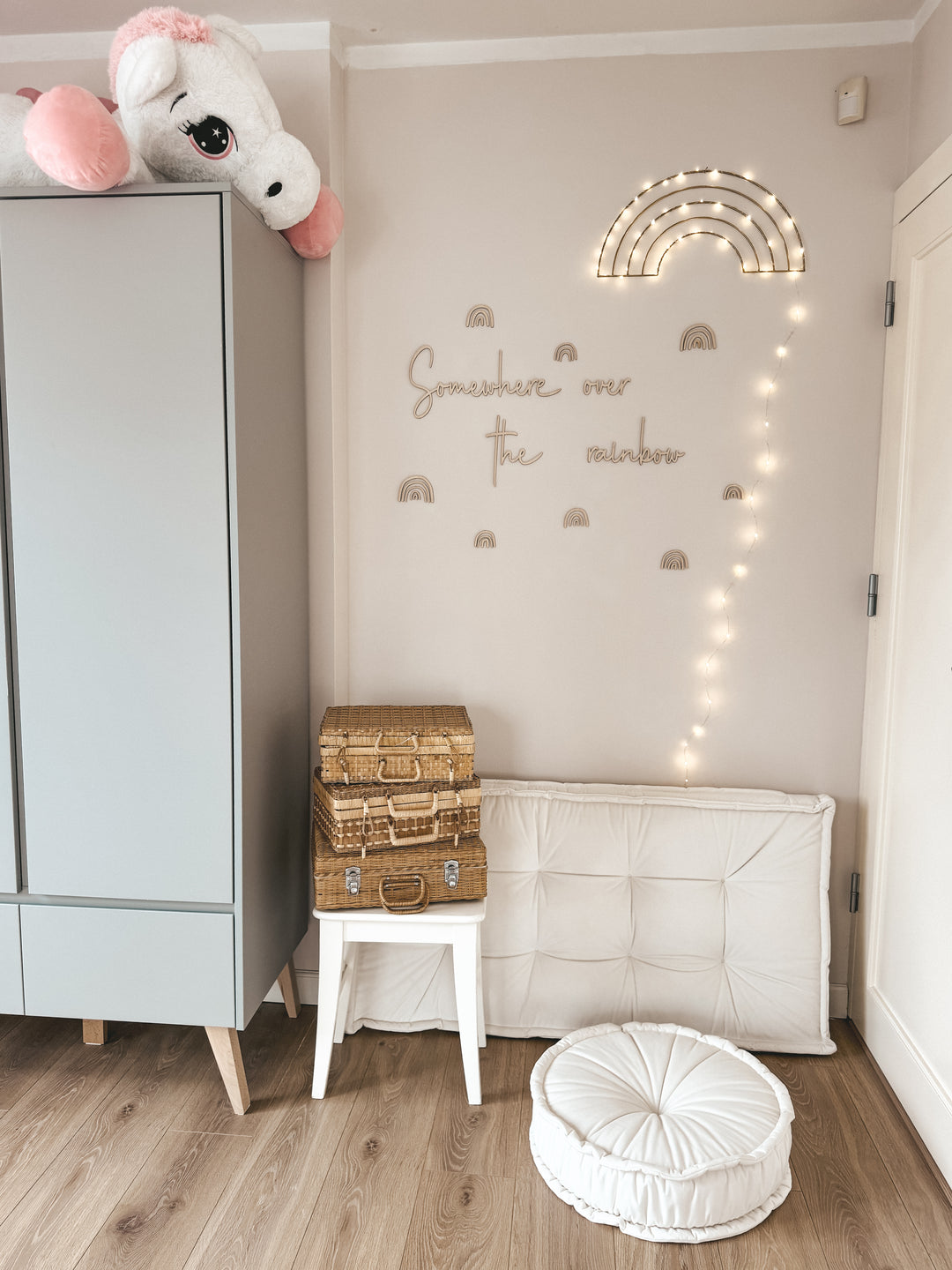 Pinio - Kast 3 Deuren Swing | Grey