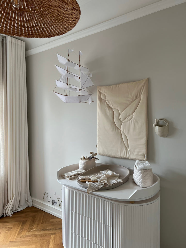Opzetstuk voor Commode Kai in white oak met naadloze bevestiging