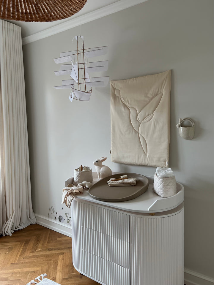 Opzetstuk voor Commode Kai in white oak met naadloze bevestiging