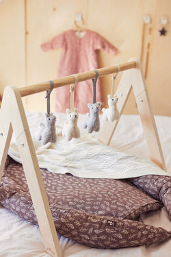 Jollein Houten Babygym, FSC-gecertificeerd houten speelrek voor baby’s, exclusief speeltjes, geschikt vanaf 2 maanden.