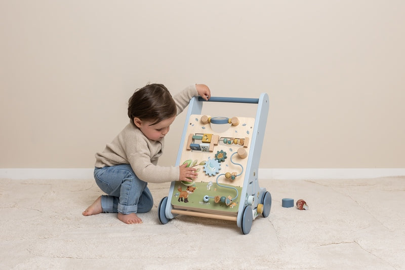 Houten loopwagen Forest Friends met activiteiten van Little Dutch