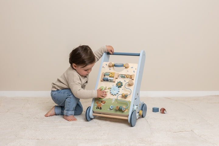 Houten loopwagen Forest Friends met activiteiten van Little Dutch