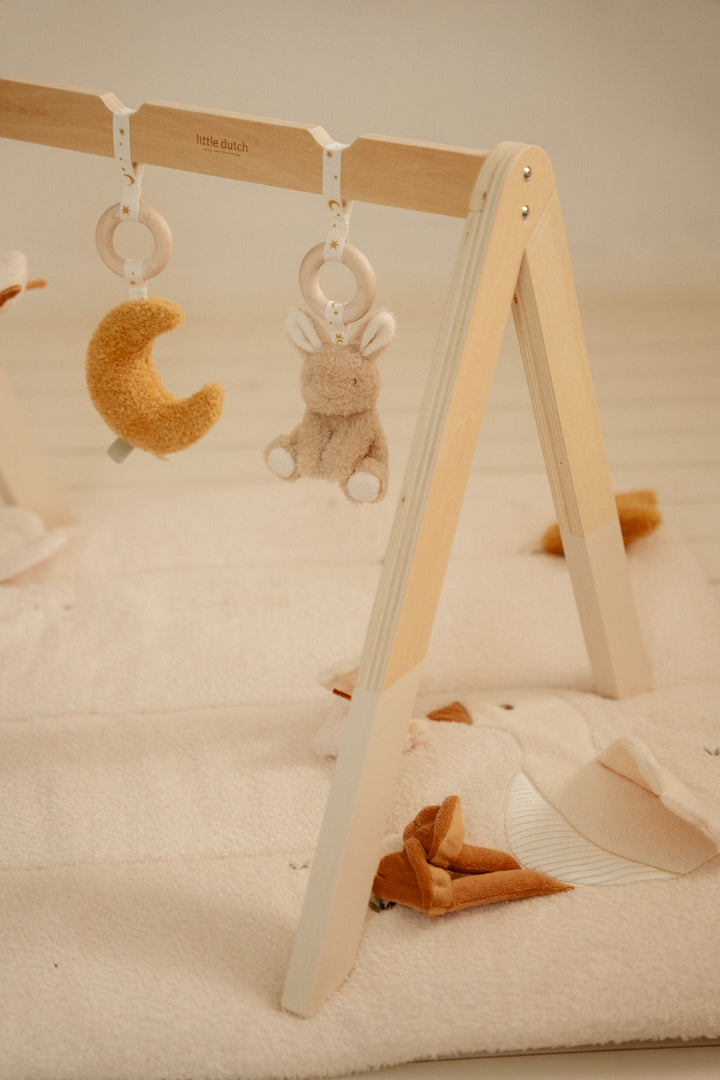 Little Dutch Babygym Newborn Naturals met zachte hangspeeltjes