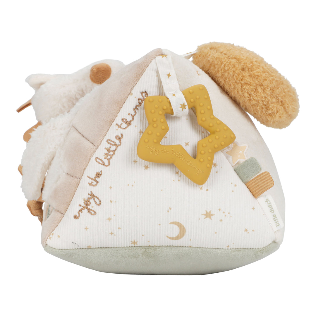 Little Dutch Activiteitendriehoek Newborn Naturals met zachte structuren en geluidjes