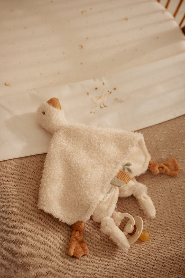 Little Dutch Knuffeldoekje Little Goose in zachte stof voor baby’s