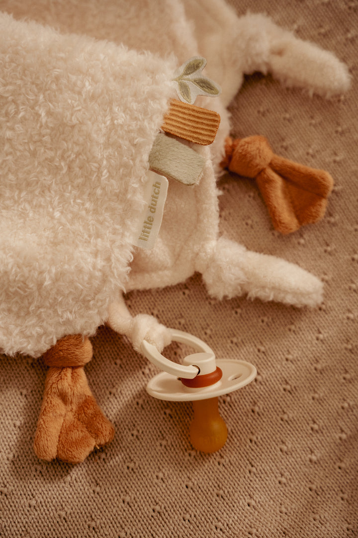 Little Dutch Knuffeldoekje Little Goose in zachte stof voor baby’s