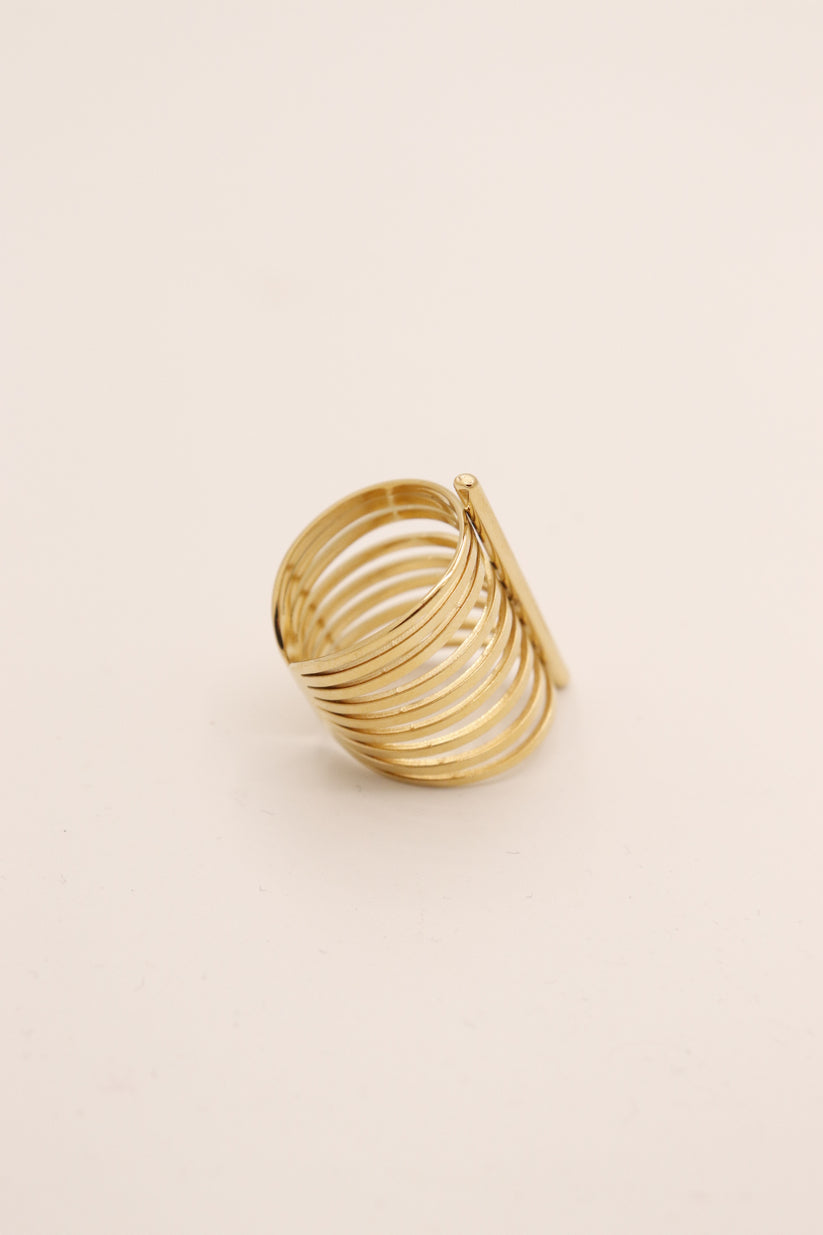 Masté Antwerp Mia Ring, gemaakt van stainless steel met gouden plating, duurzaam, waterproof en allergievrij