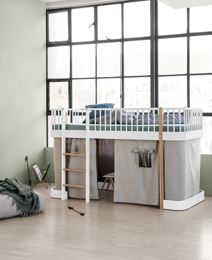 Nature gordijn met deur en twee ramen voor Oliver Furniture Wood Low Loft Bed / Bunk Bed, ideaal voor het creëren van een knusse speel- of leeshoek.