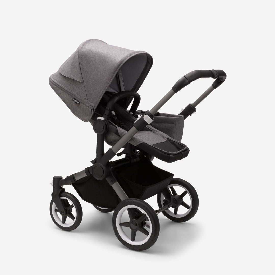 Bugaboo Donkey5 Mono kinderwagen in Graphite / Grey Melange, om te vormen tot duo kinderwagen, met ruime opbergcapaciteit en UPF 50+ zonnekap.