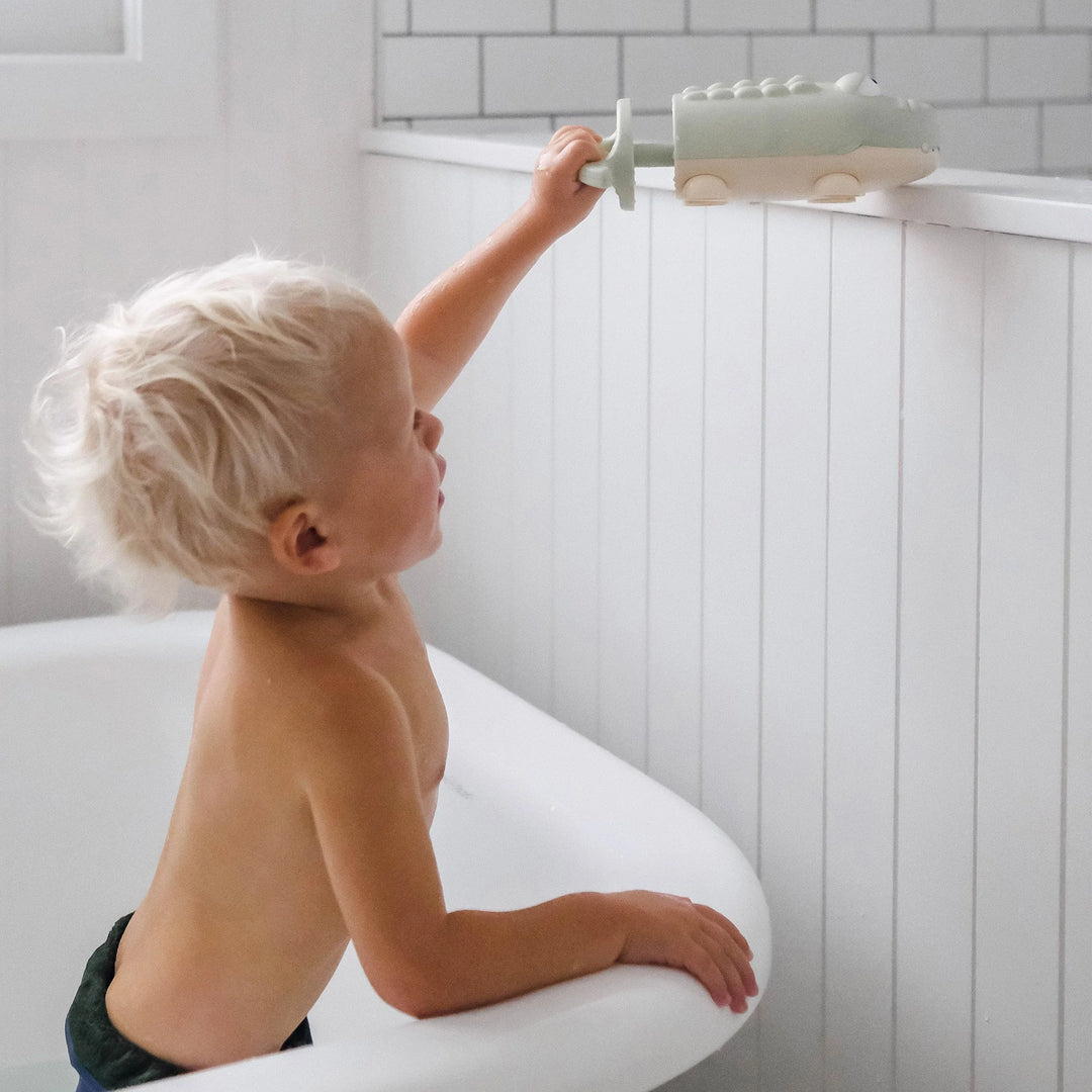 Groen waterpistool in krokodilvorm van Sunnylife voor zomerse waterpret