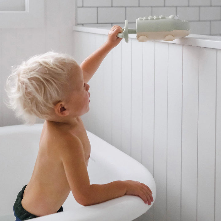 Groen waterpistool in krokodilvorm van Sunnylife voor zomerse waterpret