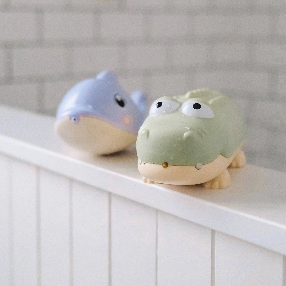 Groen waterpistool in krokodilvorm van Sunnylife voor zomerse waterpret