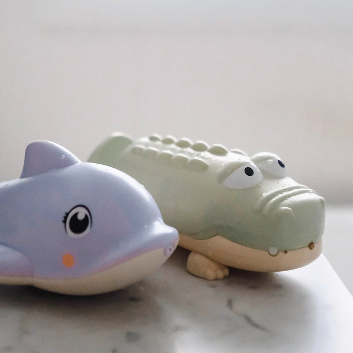 Groen waterpistool in krokodilvorm van Sunnylife voor zomerse waterpret