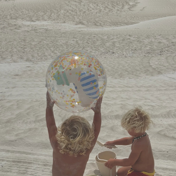 Strandbal met blauwe strepen, glitters en 3D zeemeeuw binnenin