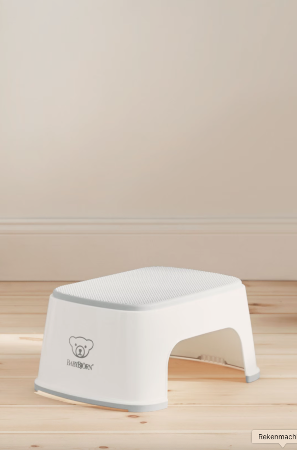 BabyBjörn wit opstapje met antislip en kindvriendelijk design