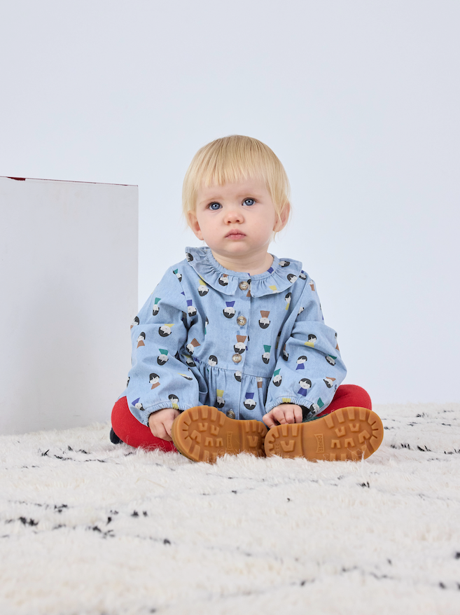 Bobo Choses - Jurk Baby Game Pawns All Over Denim Light Blue