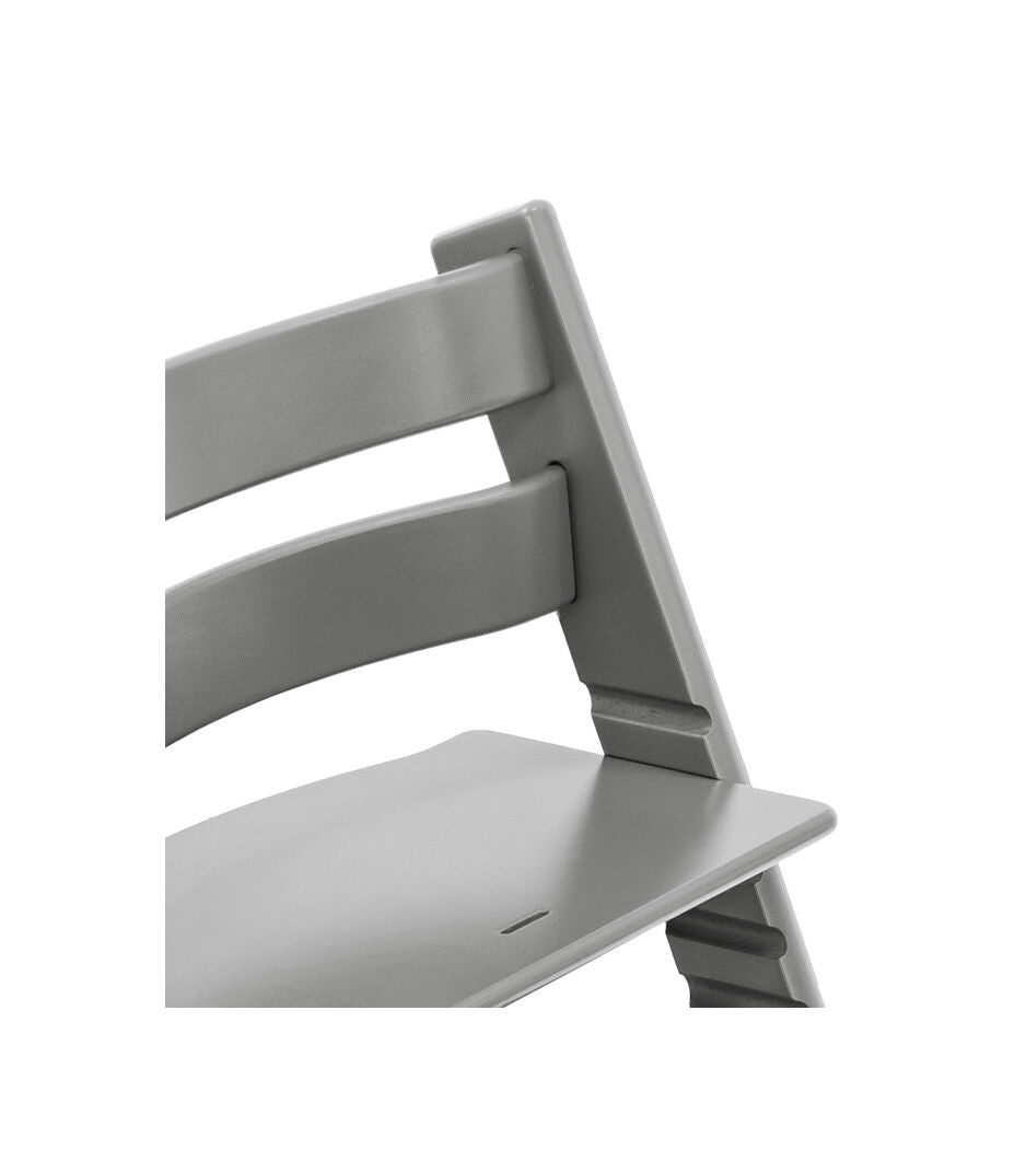 Stokke Tripp Trapp Storm Grey kinderstoel in Scandinavisch design, verstelbaar en duurzaam.