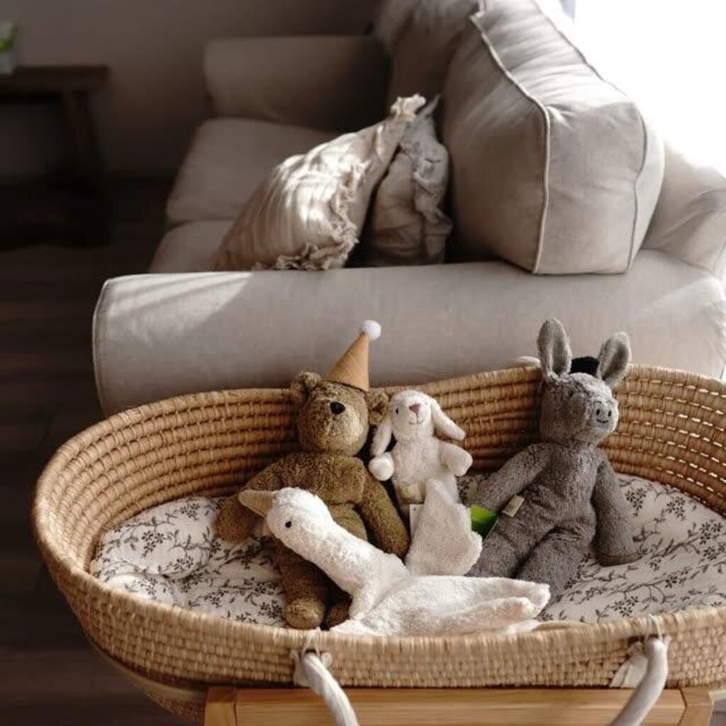 Senger knuffel beer small in beige, van biologisch katoen en wol