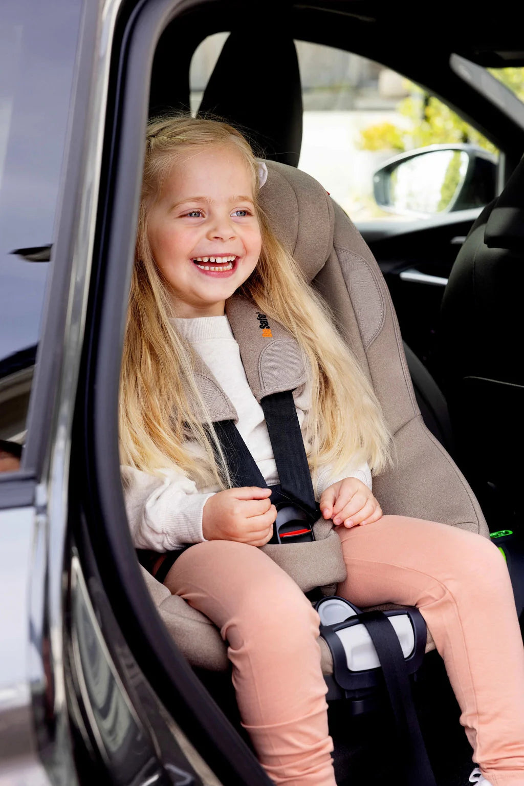 Besafe - Autostoel Beyond 2 360 Groep 1-2 | Dark Sand Soft Breeze