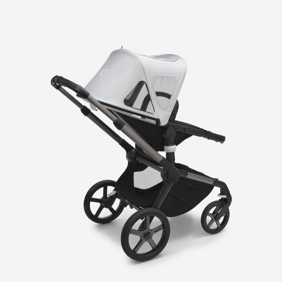 Bugaboo Fox5 Breezy Zonnekap in Misty Grey met UPF 50+ bescherming en breezy venster.