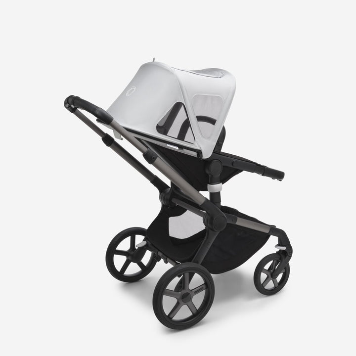 Bugaboo Fox5 Breezy Zonnekap in Misty Grey met UPF 50+ bescherming en breezy venster.