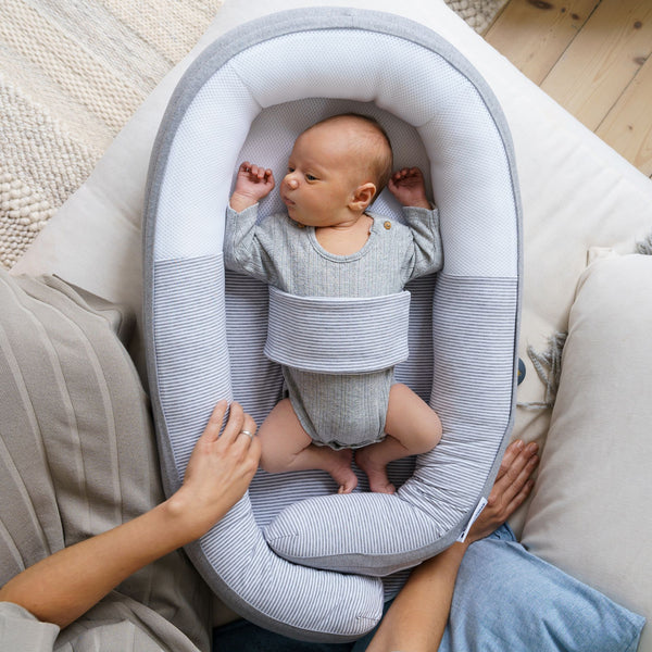 Doomoo Baby Nest Cocoon Classic Grey, knus en veilig nestje voor baby's, afneembare en wasbare hoes.