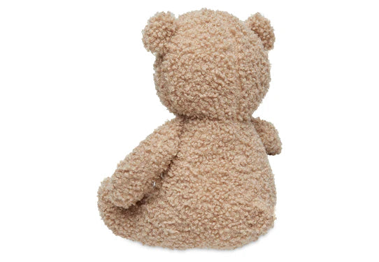Knuffel Teddy Bear Biscuit van Jollein, gemaakt van zachte bouclé stof, met stevig zittende houding