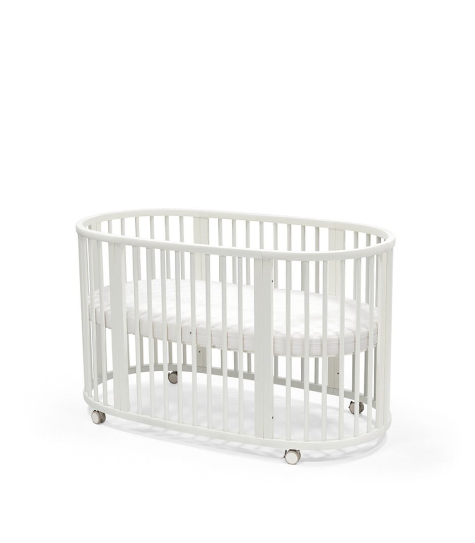 Stokke Sleepi V3 Bedverlenging in white finish, transformeert Mini wieg naar ledikant, gemaakt van FSC®-gecertificeerd beukenhout.