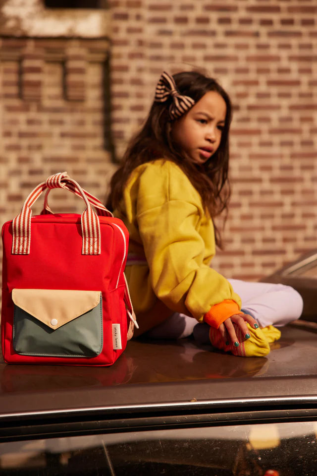 Sticky Lemon rugzak Wonders Enveloppe Small Red Hat met kleurrijk design en waterdichte voering
