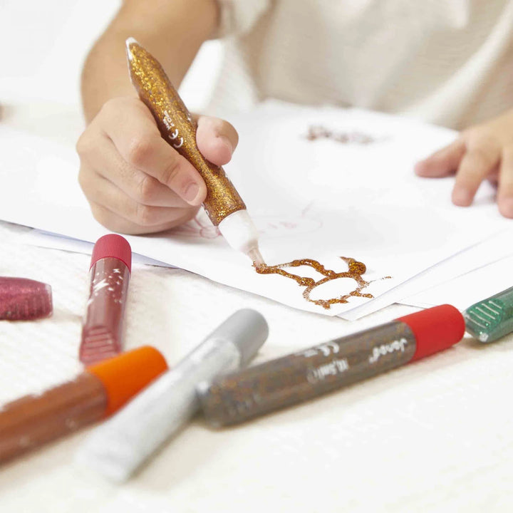 Janod glitterlijm set met 9 kleurrijke tubes en precisiepunt