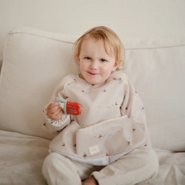 Mushie Ice Pop Tray Blush met regenboogvormige compartimenten