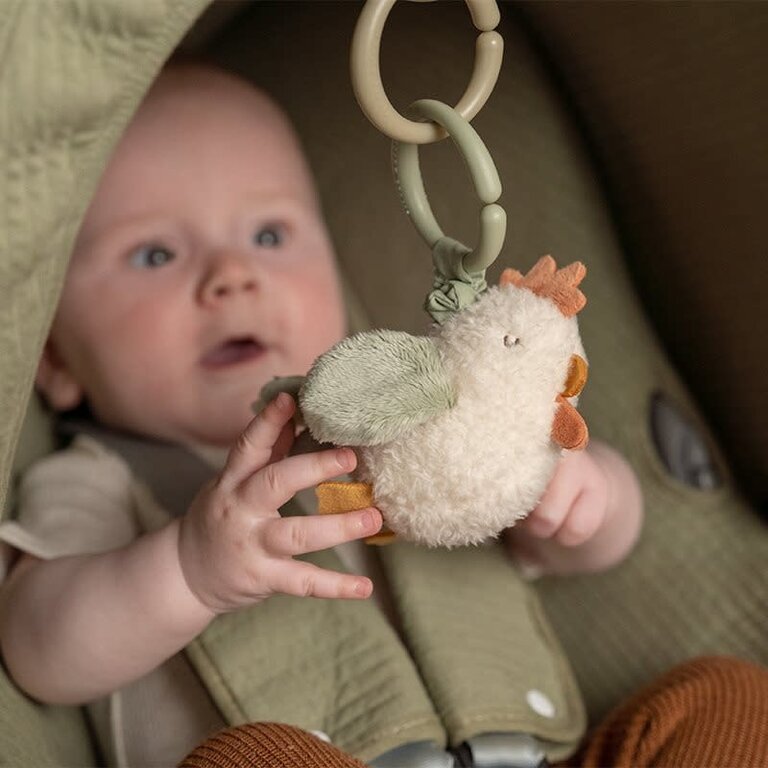 Little Dutch trilfiguur kip met boerderijthema, geschikt voor autostoel, box en kinderwagen.